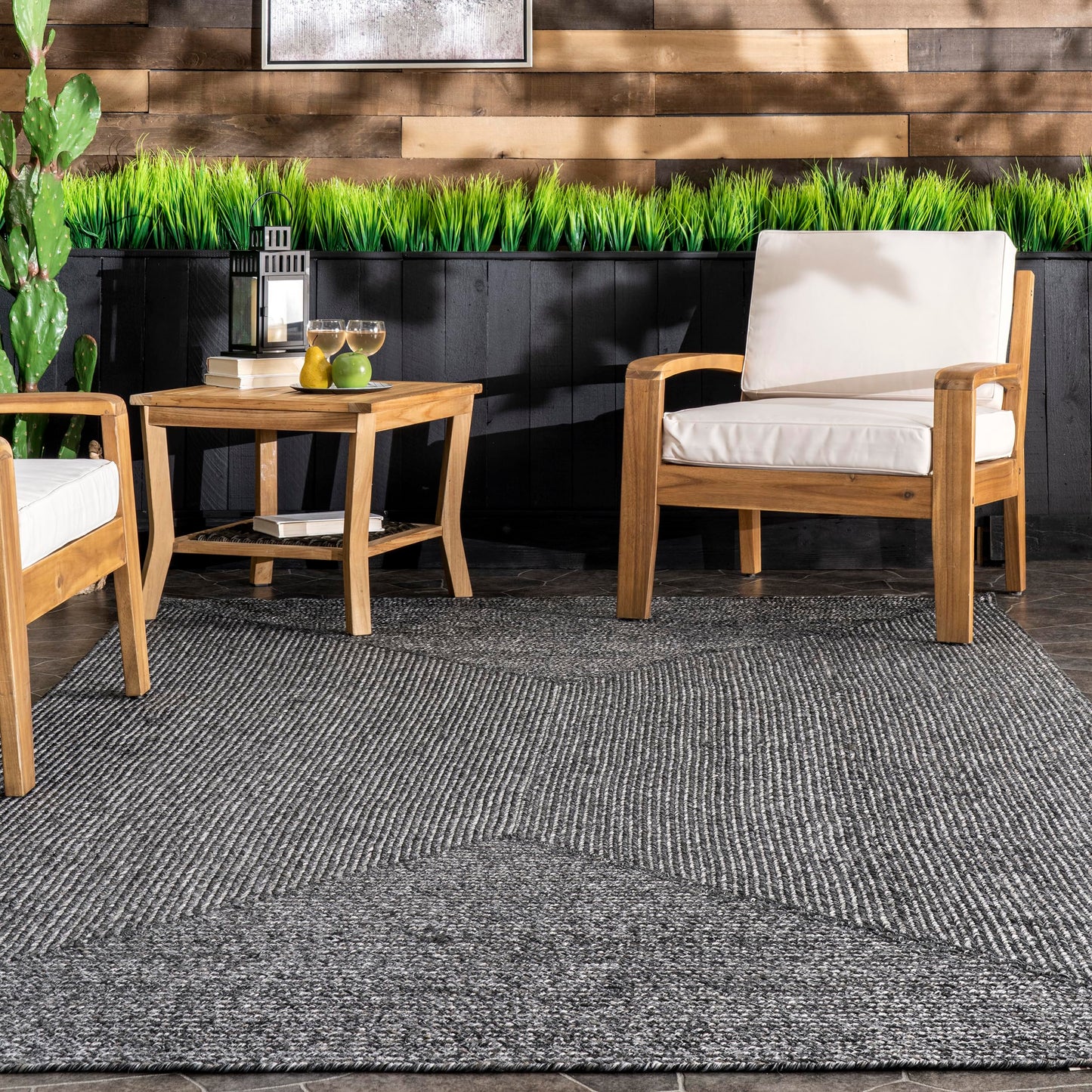 nuLOOM 4' x 6' Solid Hand Braided Indoor/Outdoor Area Rug, Pet-Friendly, High Traffic, Weather Resistant, for Patio, Balcony, Bedroom, Living, Dining Room, Wynn Charcoal