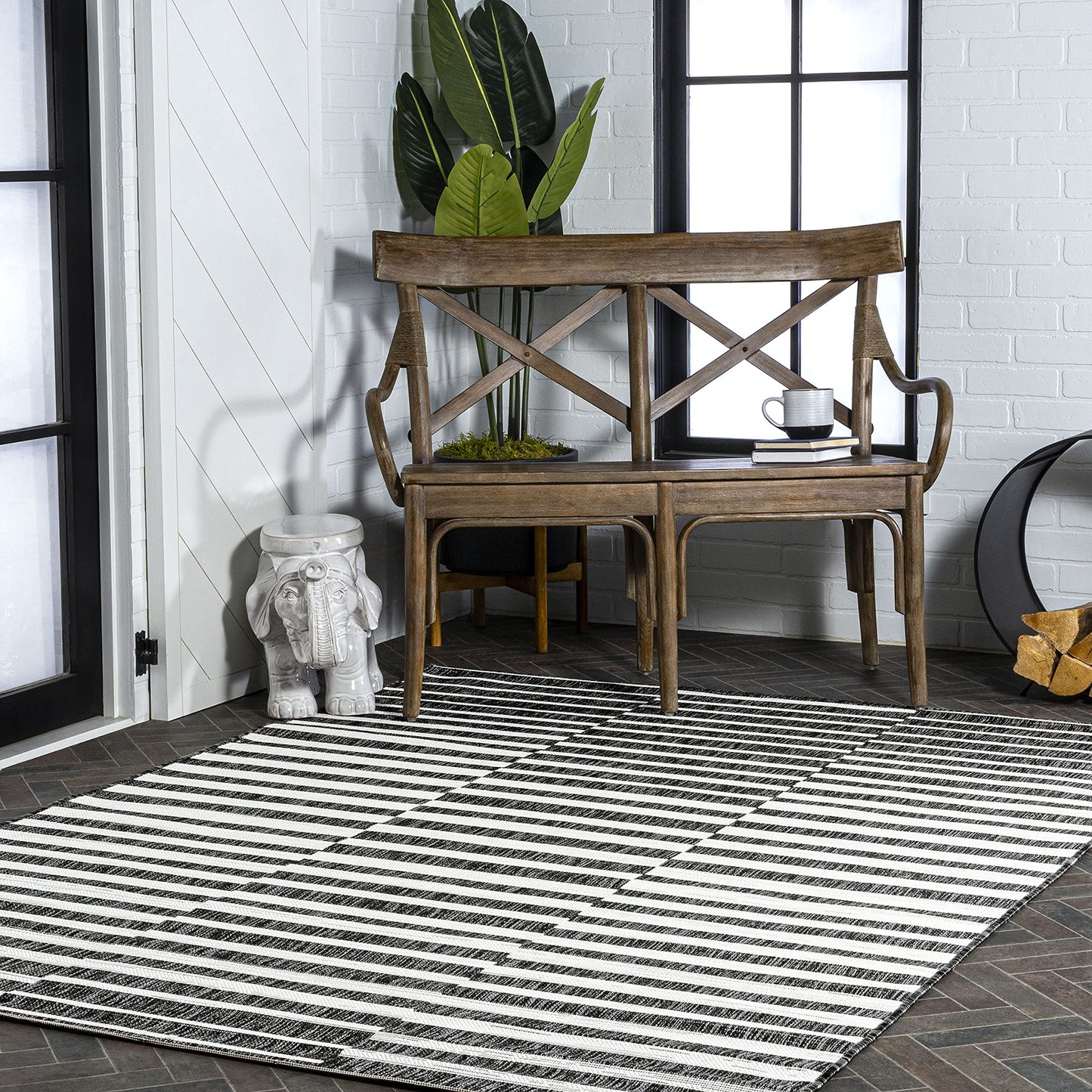JONATHAN Y Offset Stripe Indoor Outdoor Area Rug 4X6 Black/Ivory, Sukie Modern for Backyard, Patio, Porch, Easy-Cleaning, High Traffic, Pet-Friendly, Non-Shedding (SMB133F-4)