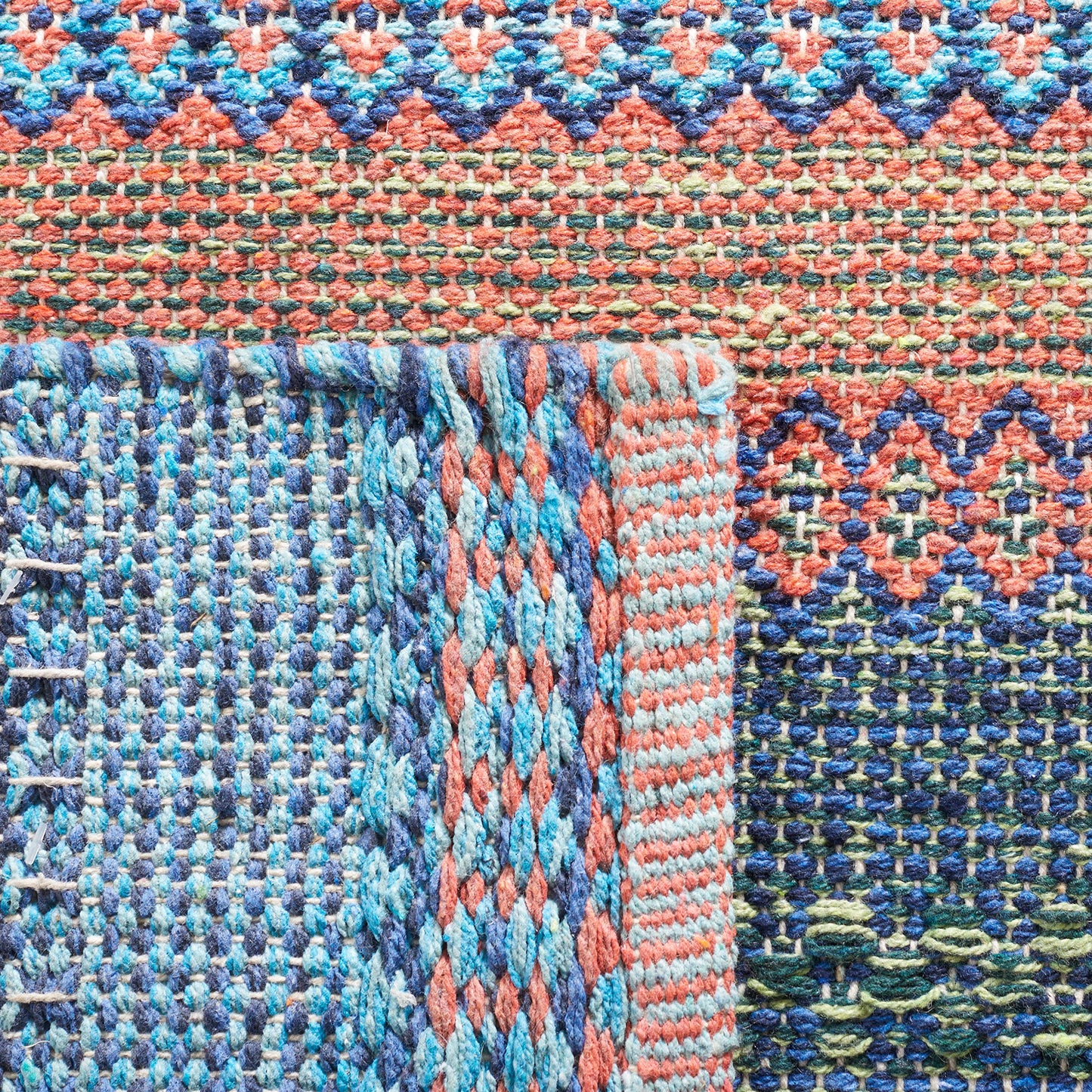 SAFAVIEH Montauk Collection Area Rug - 6' Square, Blue & Orange, Handmade Flat Weave Boho Stripe Cotton, Ideal for High Traffic Areas in Living Room, Bedroom (MTK851N)