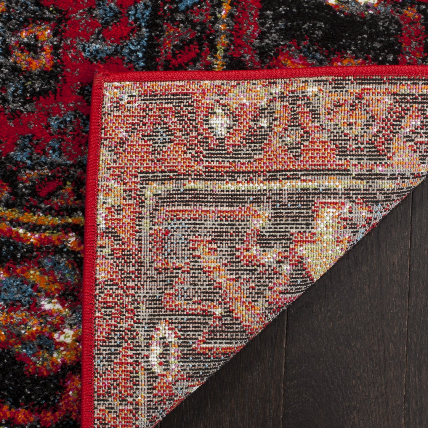 SAFAVIEH Vintage Hamadan Collection Area Rug - 4' Square, Red & Multi, Traditional Persian Design, Non-Shedding & Easy to Clean, Ideal for Living Room, Bedroom, Dining Space (VTH211A)