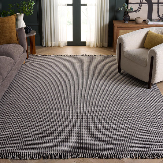 SAFAVIEH Area Rug 8x10 - Montauk Collection - Large - Ivory & Black, Handmade Flat Weave Cotton, Boho Farmhouse Design, Ideal for Living Room, Bedroom, Office, Dining Space (MTK340D)