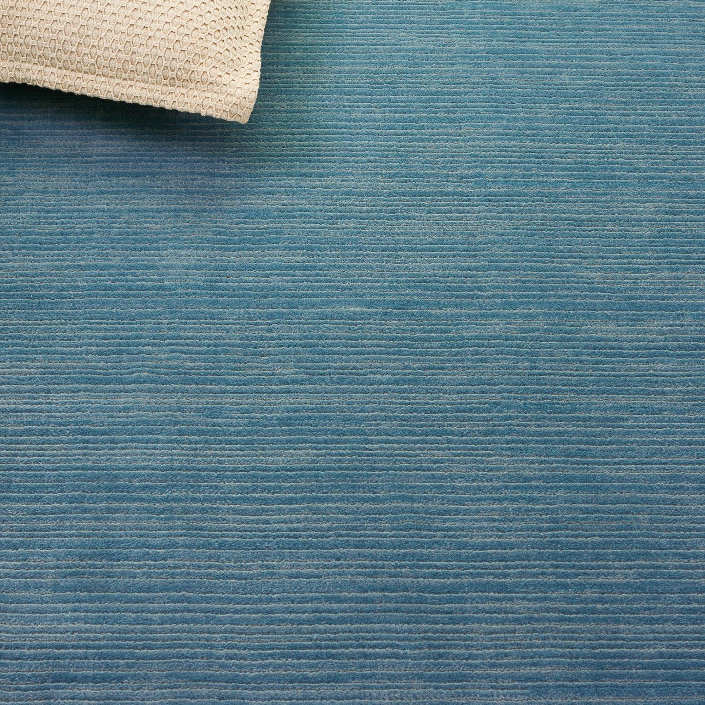 SAFAVIEH Area Rug 8x10 - Vision Collection - Large - Aqua, Modern Ombre Design, Non-Shedding & Easy to Clean, Ideal for Living Room, Bedroom, Dining Space (VSN606B)