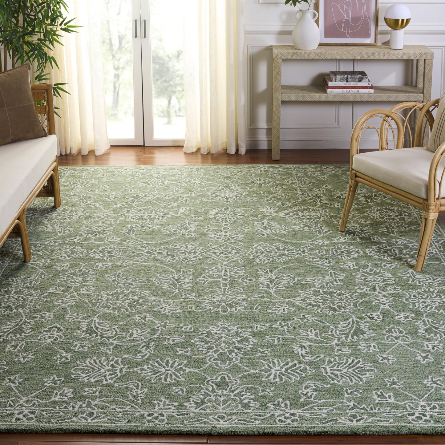 SAFAVIEH Area Rug 8x10 - Metro Collection - Large - Traditional Design, Sage & Green, Handmade Wool, Ideal for Living Room, Bedroom, Dining Space (MET677Y)
