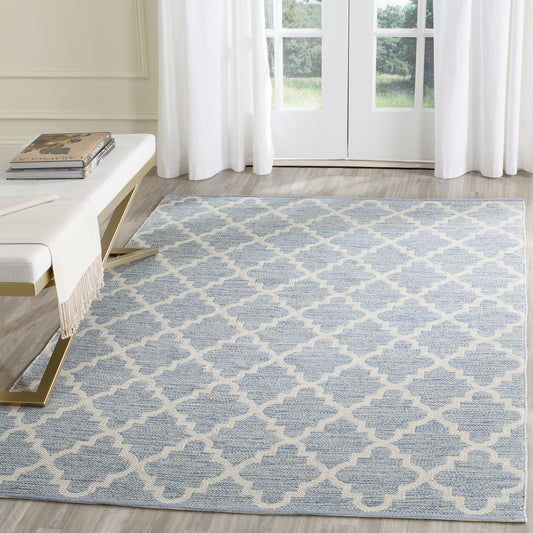 SAFAVIEH Montauk Collection Area Rug - 5' x 8', Light Blue & Ivory, Handmade Trellis Cotton, Ideal for High Traffic Areas in Living Room, Bedroom (MTK810B)