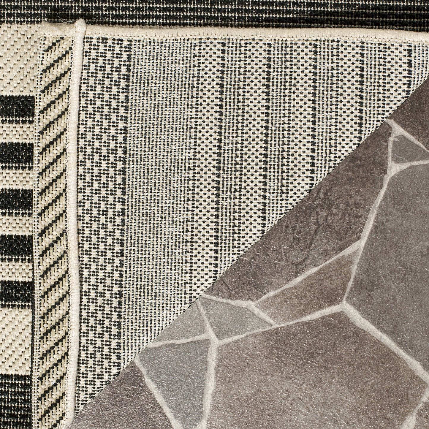 SAFAVIEH Washable Rug Outdoor Courtyard Collection - 4' x 5'7", Black & Bone, Non-Shedding & Easy Cleaning, Ideal for Patio, Backyard, Mudroom (CY6062-216)