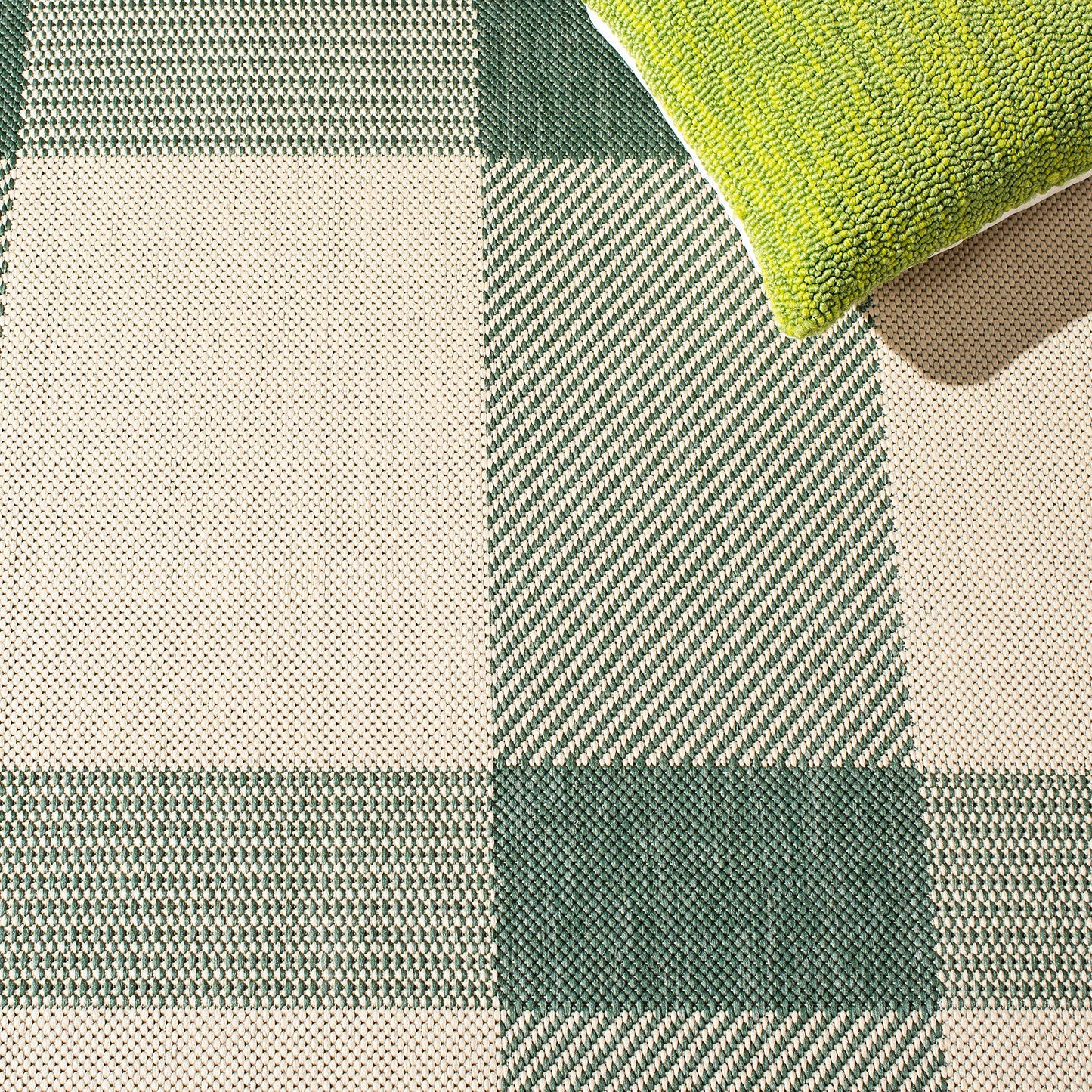 SAFAVIEH Washable Rug Outdoor Courtyard Collection - 2'3" x 6'7" Runner, Green & Beige, Plaid Pattern, Non-Shedding & Easy Cleaning, Ideal for Patio, Entryway, Mudroom, Hallway, Kitchen (CY6201-322)