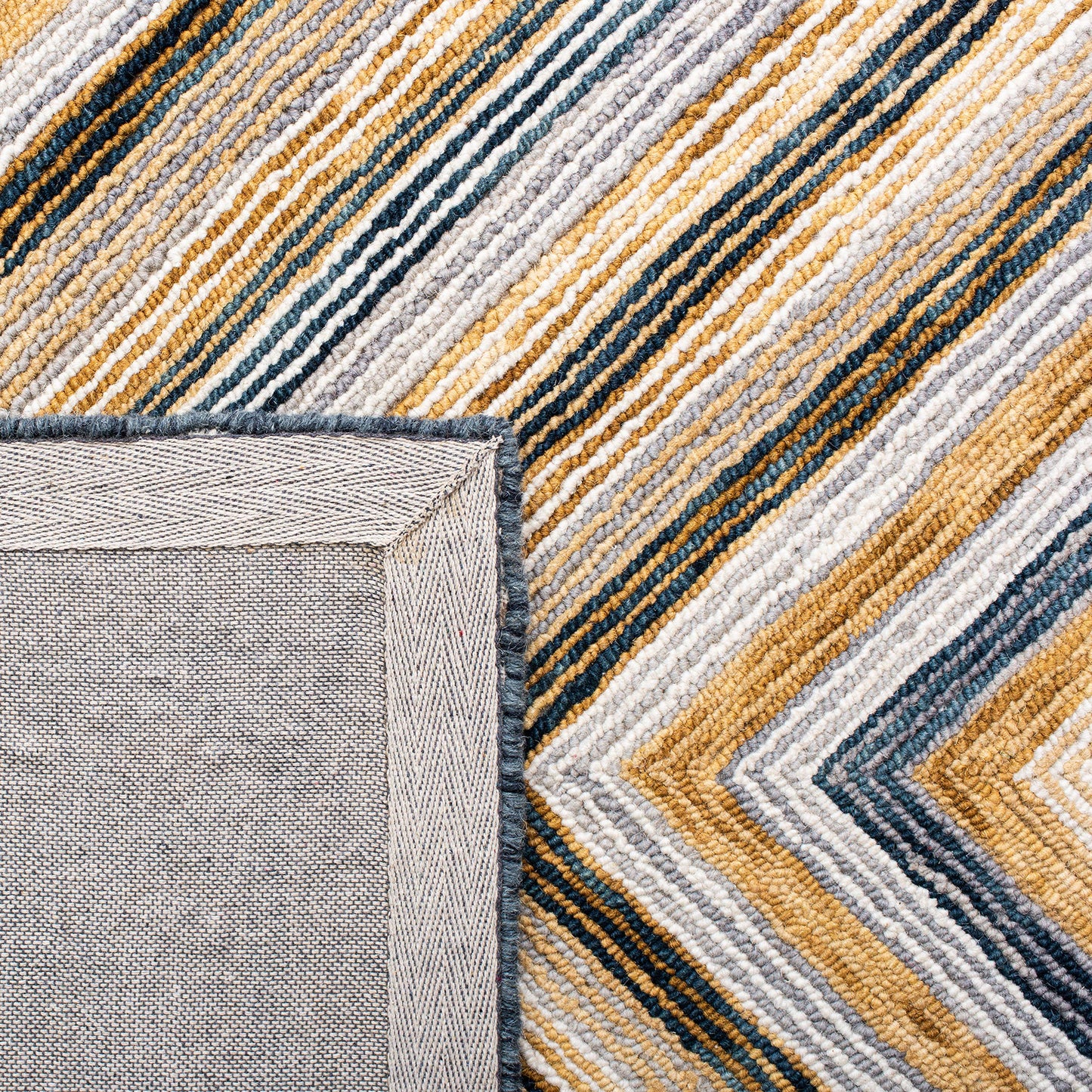 SAFAVIEH Aspen Collection Area Rug - 6' x 9', Navy & Gold, Handmade Boho Wool, Ideal for High Traffic Areas in Living Room, Bedroom (APN809N)