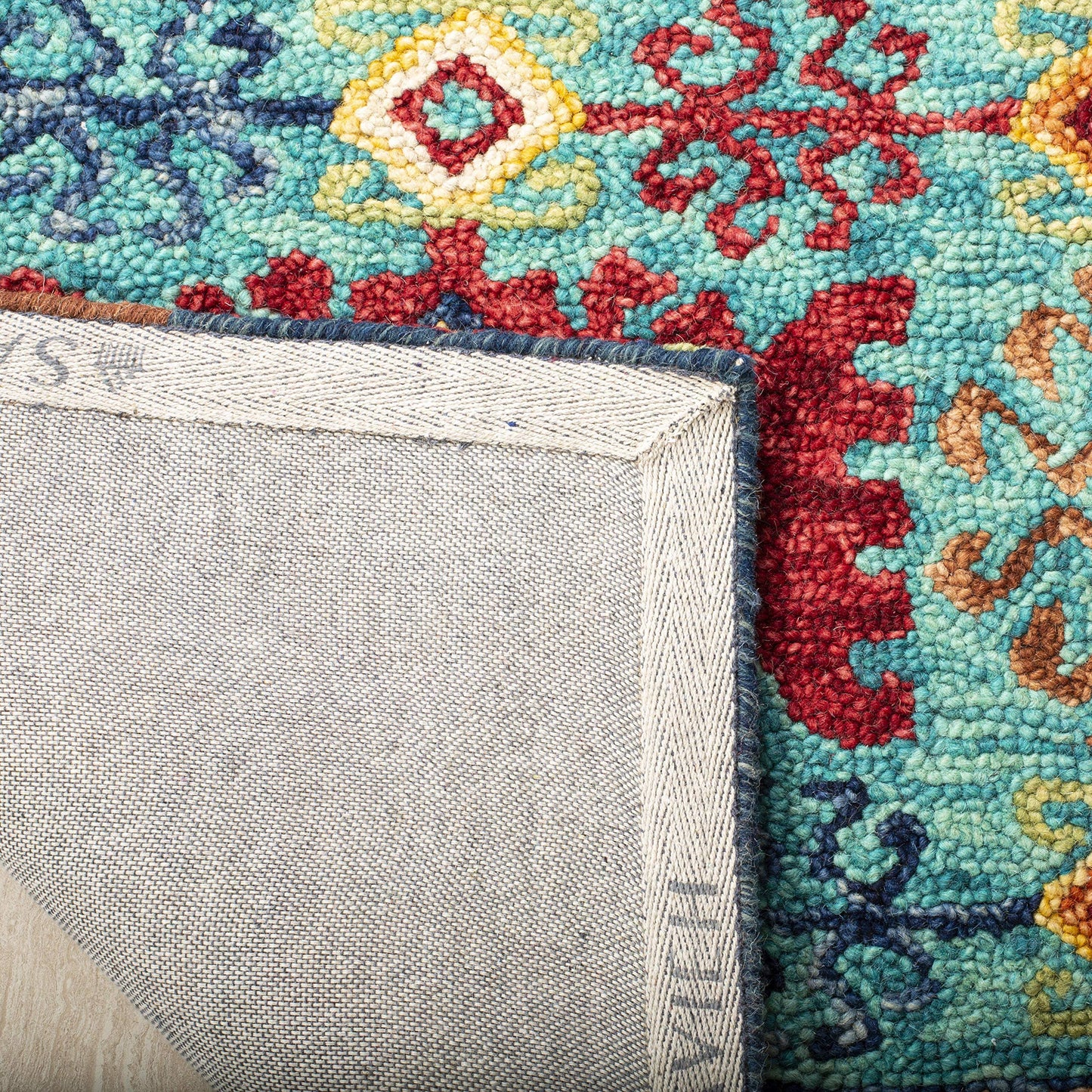 SAFAVIEH Aspen Collection Area Rug - 5' x 8', Blue & Red, Handmade Boho Tribal Wool, Ideal for High Traffic Areas in Living Room, Bedroom (APN503A)