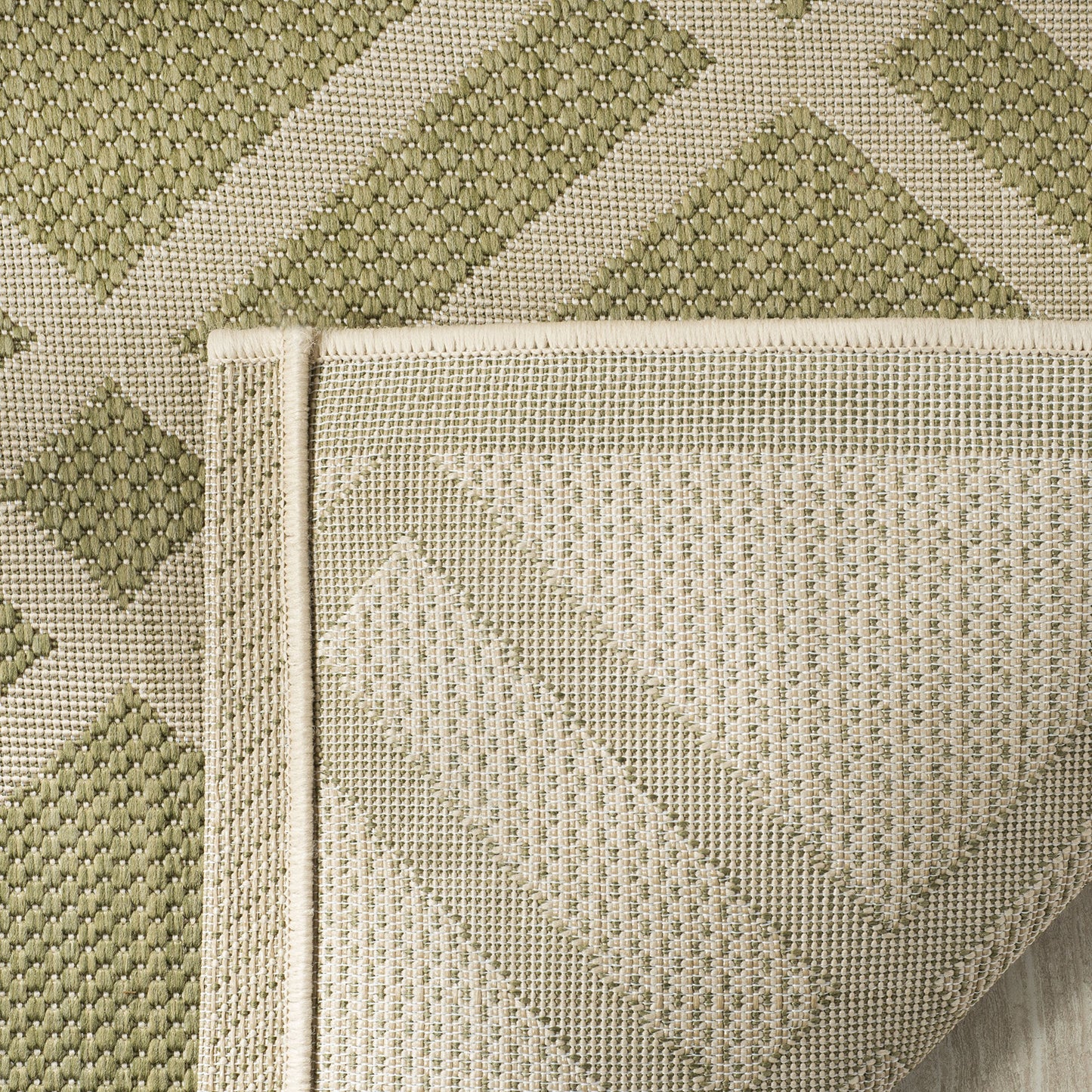 SAFAVIEH Washable Rug Outdoor Courtyard Collection - 2' x 3'7", Green & Beige, Non-Shedding & Easy Cleaning, Ideal for Patio, Front Door, Entryway, Doormat (CY6923-244)